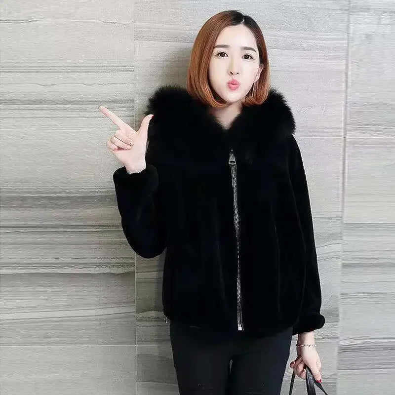 Winter Short Fur Coat Women 2023New Fashion Loose Leisure Mink Thicken Hooded Jacket Zipper Pocket Pure Colour Outerwear Female