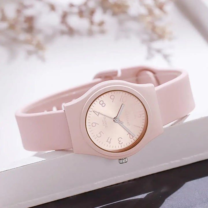 1pc Candy Color Wrist Watches For Women Fashion Quartz Watch Silicone Band Dial Women Wathes Casual Ladies Watch Relogio